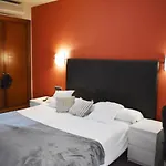 Guest house Palacio San Facundo 2*