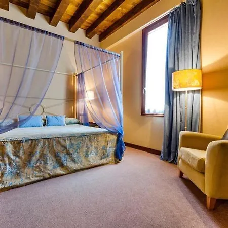Palacio San Facundo 2*