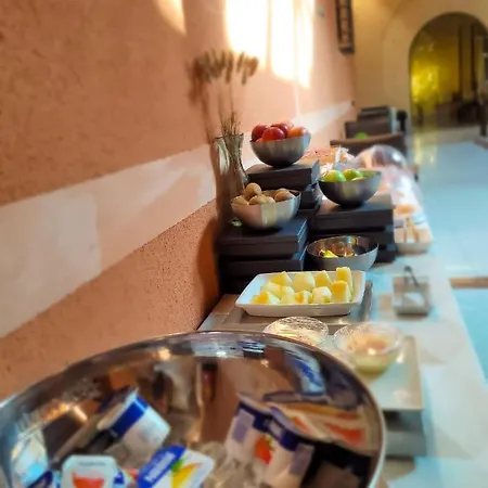 Guest house Palacio San Facundo 2*