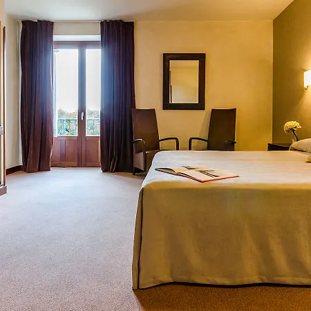 Guest house Palacio San Facundo 2*