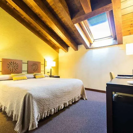 Palacio San Facundo 2* Σεγκόβια