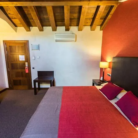 Palacio San Facundo 2* Σεγκόβια