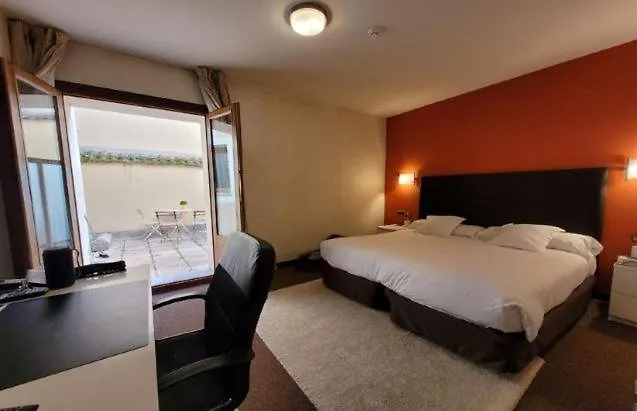 Gasthuis Palacio San Facundo 2*