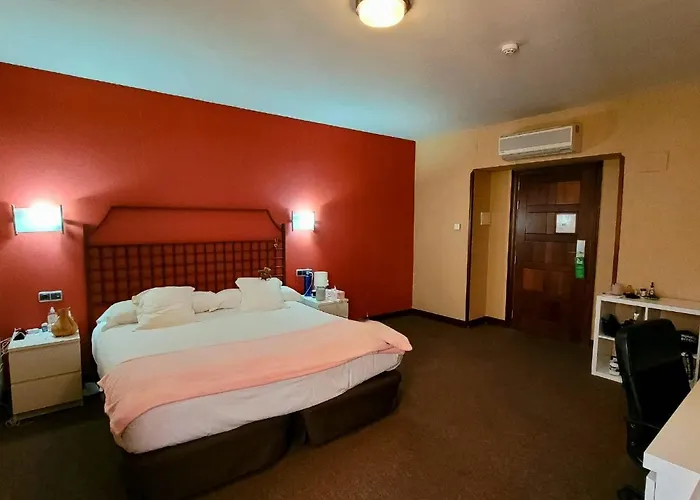 Guest house Palacio San Facundo 2*