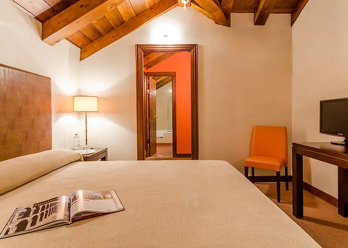 Πανσιόν Palacio San Facundo Σεγκόβια