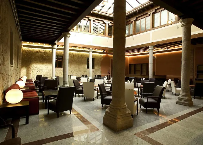 Palacio San Facundo Πανσιόν Σεγκόβια