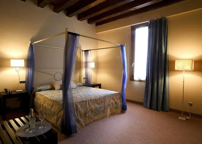 Palacio San Facundo 2*