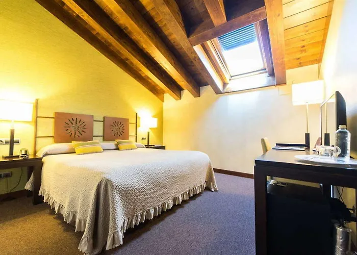 Palacio San Facundo 2* Segovia